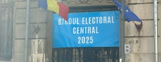 250503- BEC A SESIZAT POLIȚIA ROMÂNĂ, DUPĂ CE MAI MULȚI ROMÂNI DIN DIASPORA ȘI-AU FOTOGRAFIAT ȘI FILMAT VOTUL